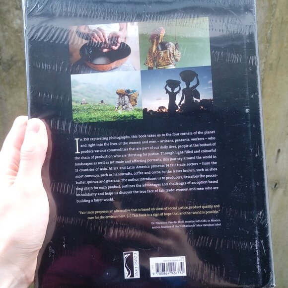 BN Album Book "Fair Trade, a Human Journey" by Eric St-Pierre - Gift It! - Picture 2 of 3